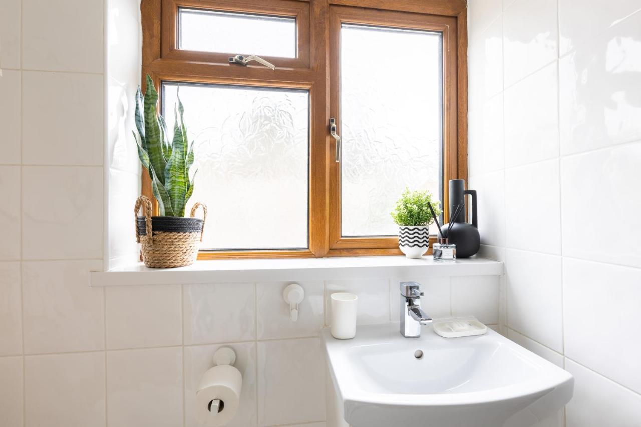 Levi Suite By Koya Homes - 3-Bedroom Home, Downtown Cardiff, Free Parking Extérieur photo