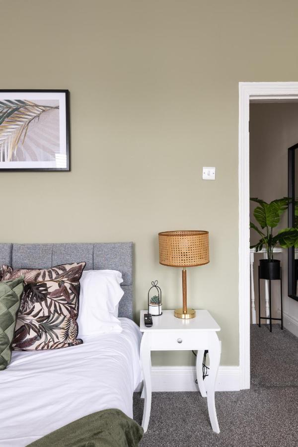 Levi Suite By Koya Homes - 3-Bedroom Home, Downtown Cardiff, Free Parking Extérieur photo