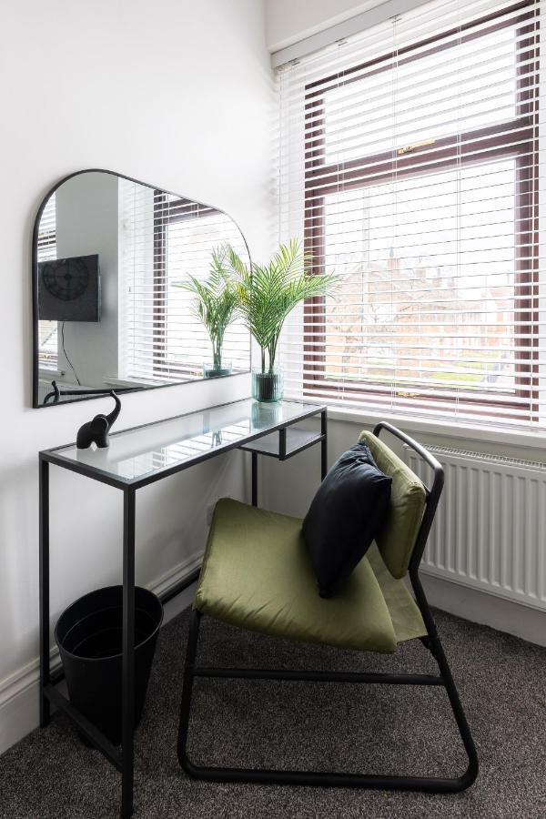 Levi Suite By Koya Homes - 3-Bedroom Home, Downtown Cardiff, Free Parking Extérieur photo