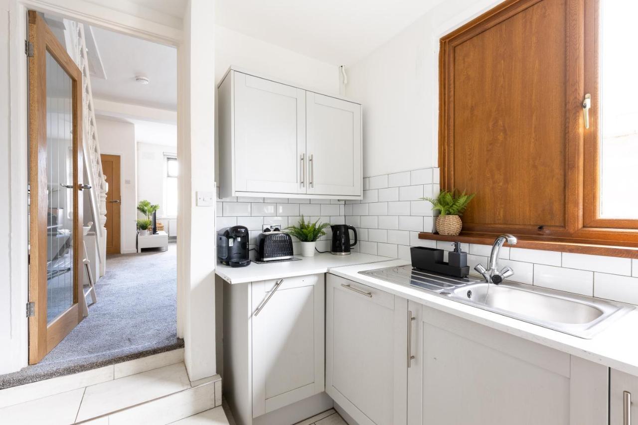 Levi Suite By Koya Homes - 3-Bedroom Home, Downtown Cardiff, Free Parking Extérieur photo