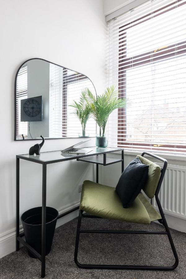 Levi Suite By Koya Homes - 3-Bedroom Home, Downtown Cardiff, Free Parking Extérieur photo