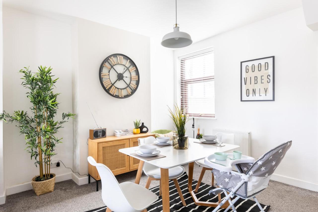 Levi Suite By Koya Homes - 3-Bedroom Home, Downtown Cardiff, Free Parking Extérieur photo
