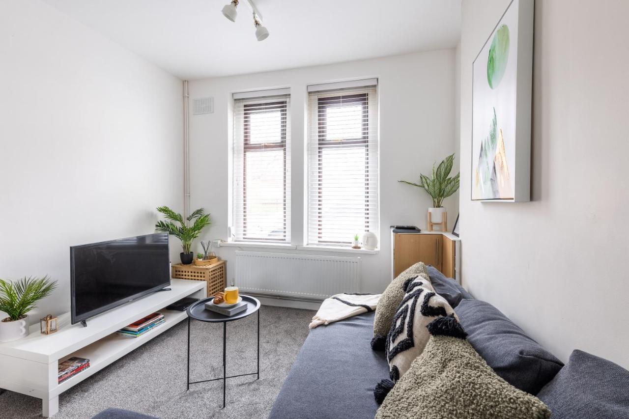 Levi Suite By Koya Homes - 3-Bedroom Home, Downtown Cardiff, Free Parking Extérieur photo