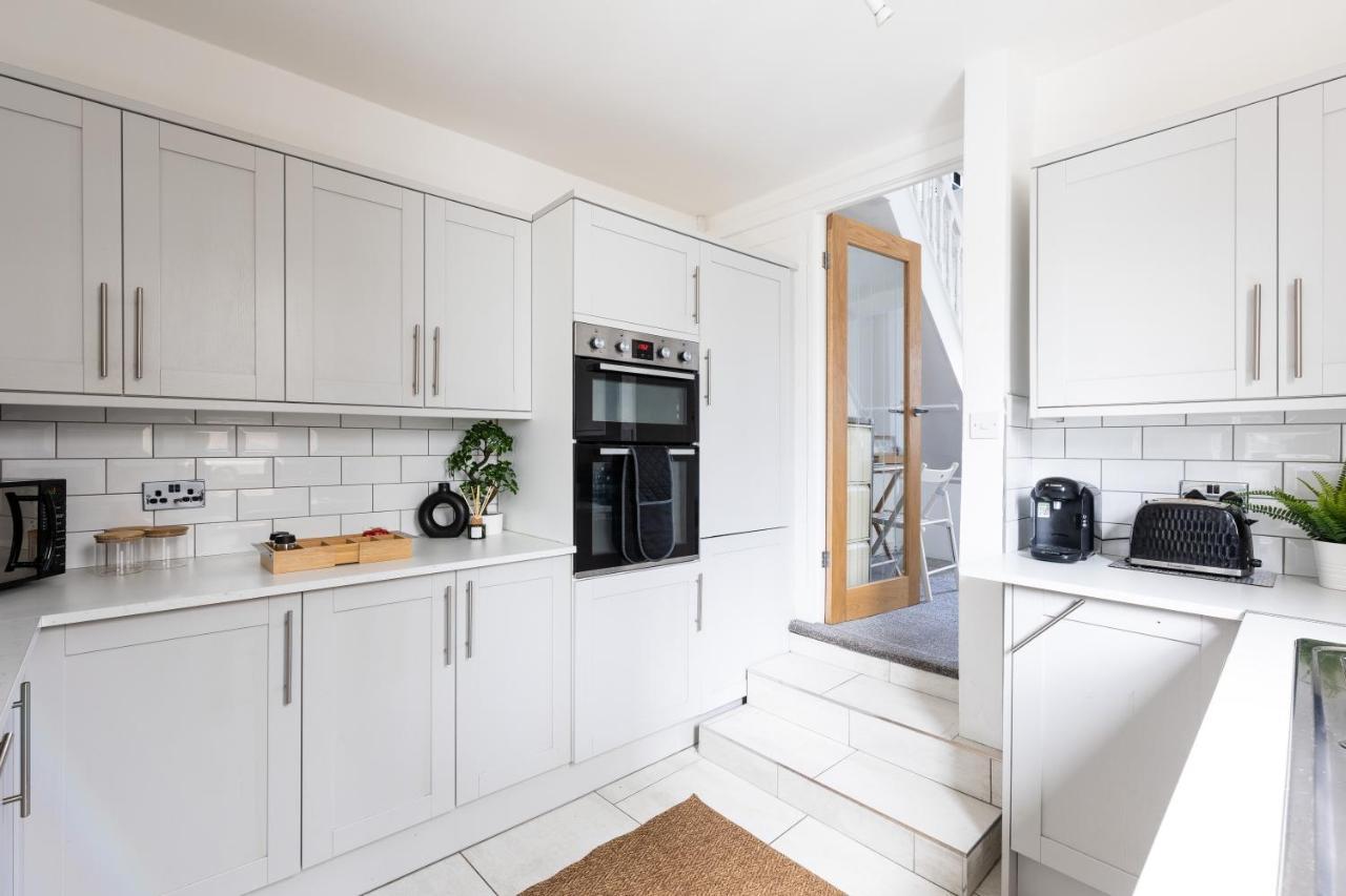 Levi Suite By Koya Homes - 3-Bedroom Home, Downtown Cardiff, Free Parking Extérieur photo